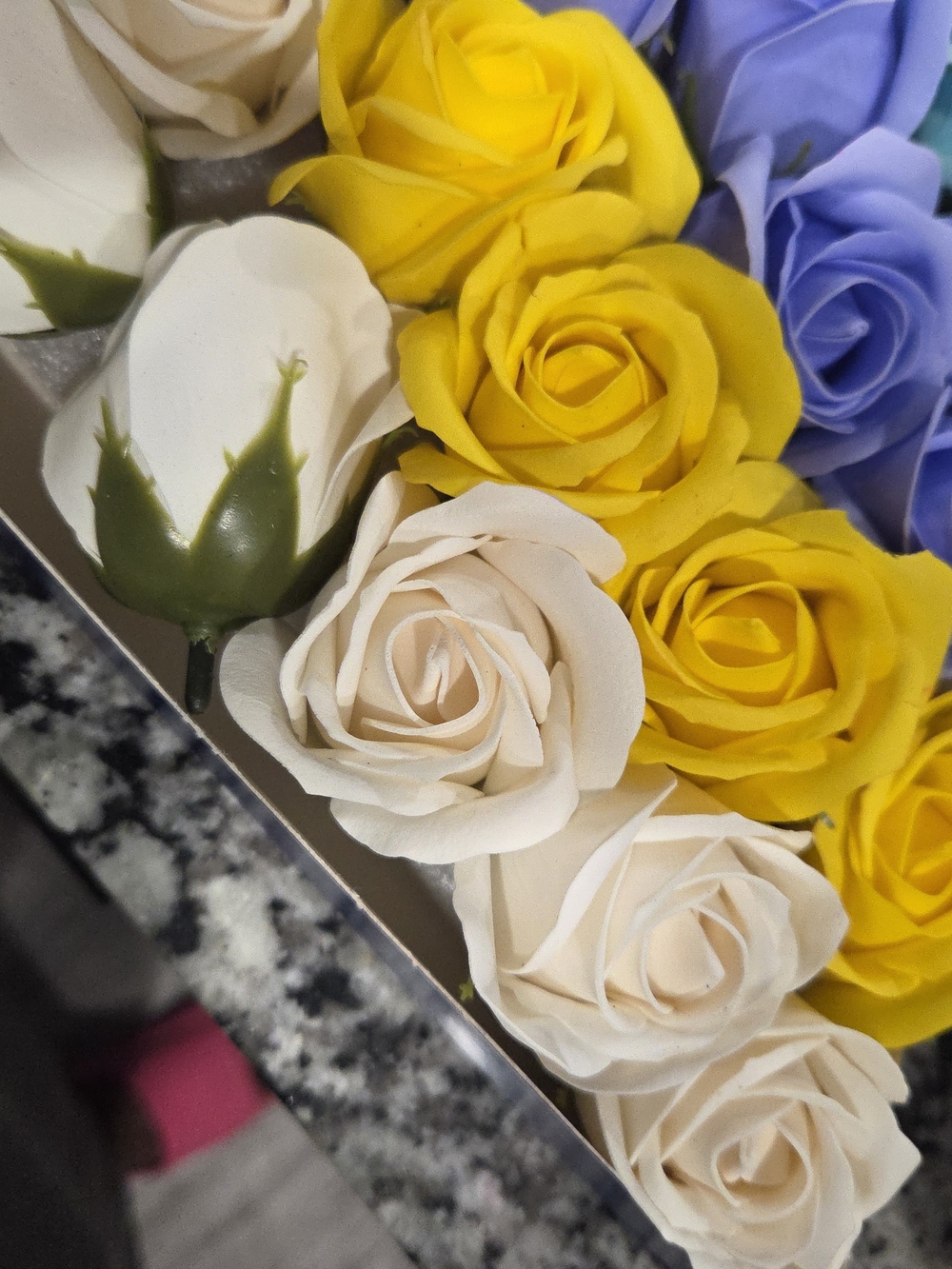Assorted Soap Roses - Multicolor Set - Picture 4 of 10